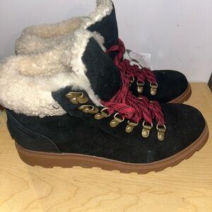 Sorel Black Ainsley Winter Boots with Red Laces New no box